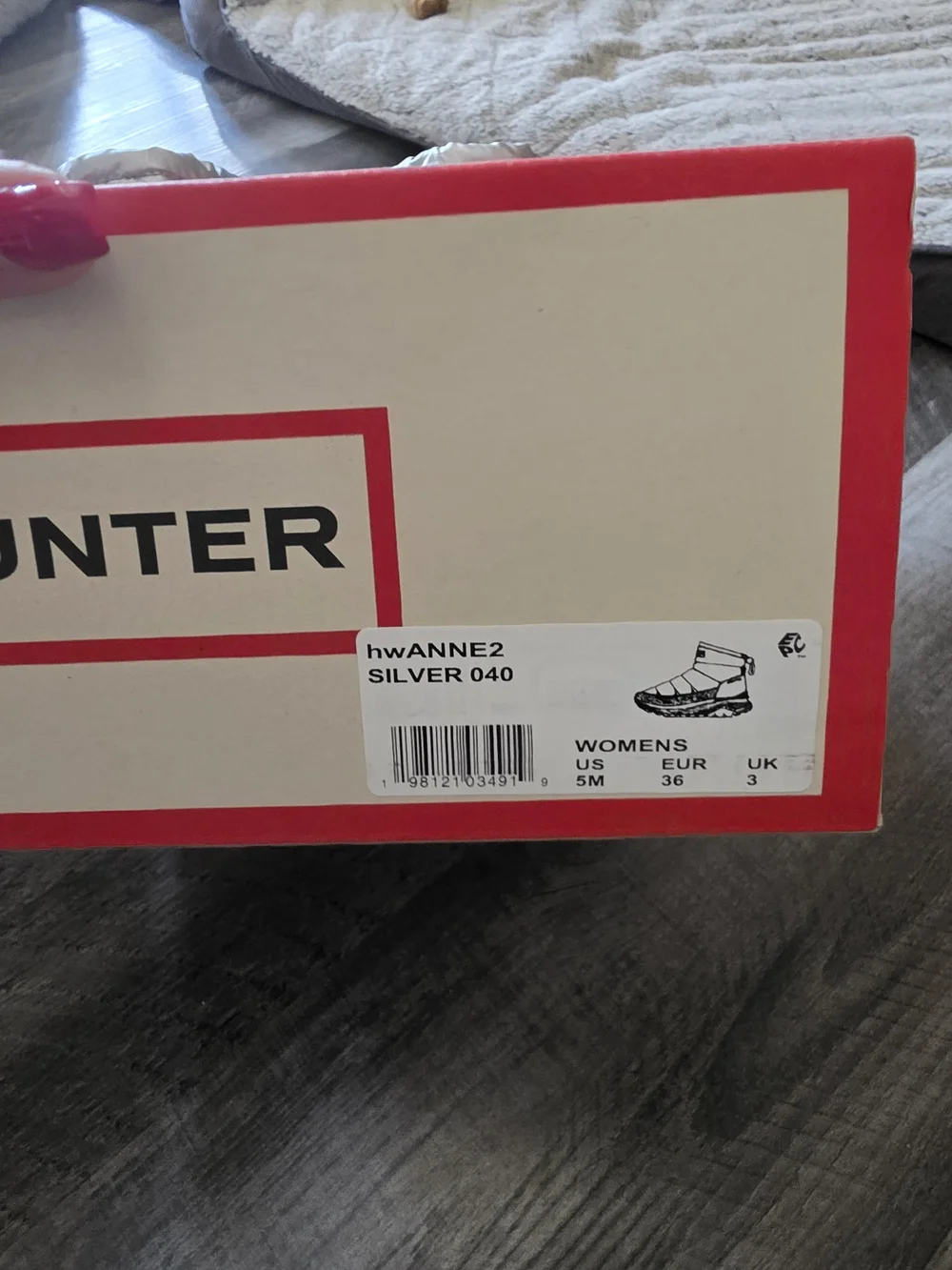 Hunter Ann Boot Silver Size 5 $149